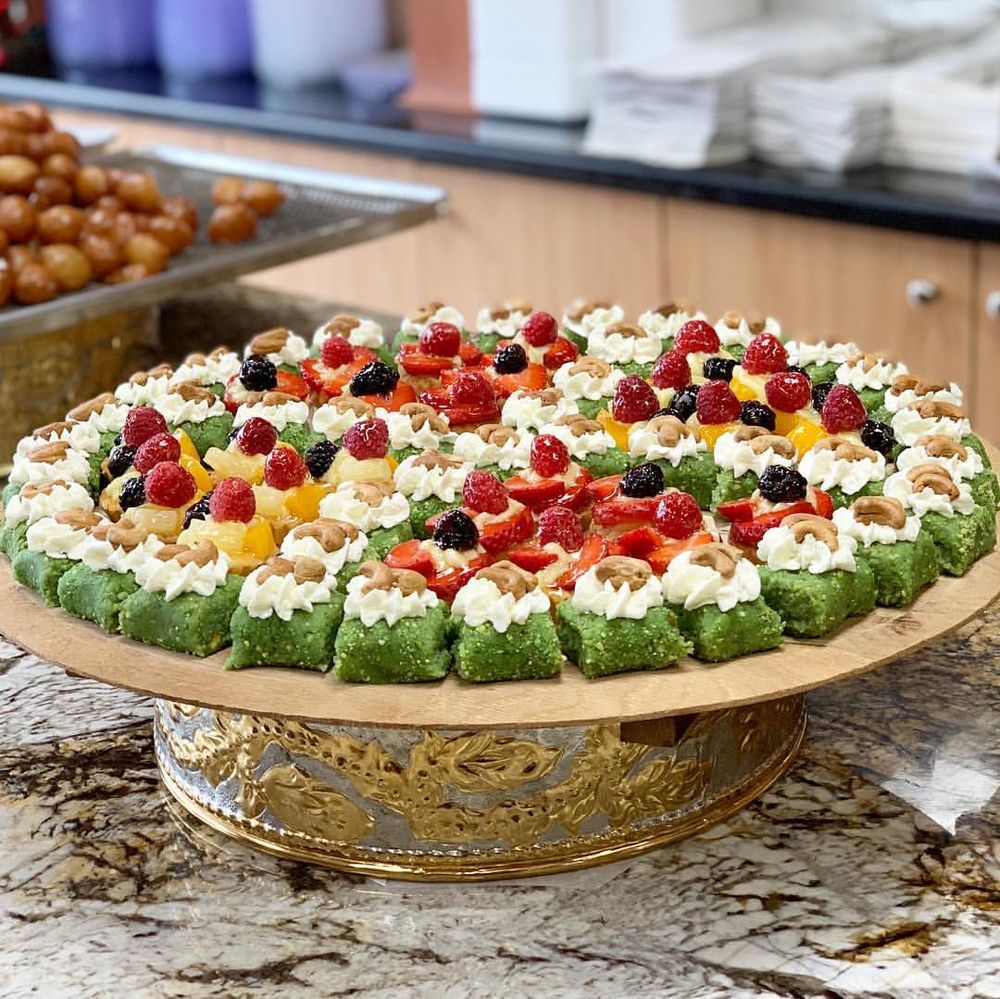 ACCACIA FINE PASTRIES & DESSERTS Updated July 2024 1020 St Laurent