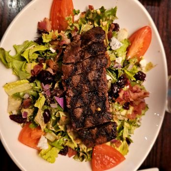 Sedona Taphouse - Gorgozala Steak salad - American Near Me - Norwalk, Connecticut Sedona Taphouse - Gorgozala Steak salad - American Near Me - Norwalk, Connecticut