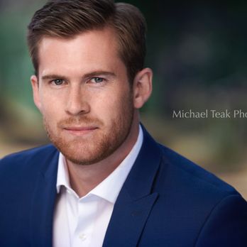 Michael Teak Photography - Professional headshot - Session Photography Near Me