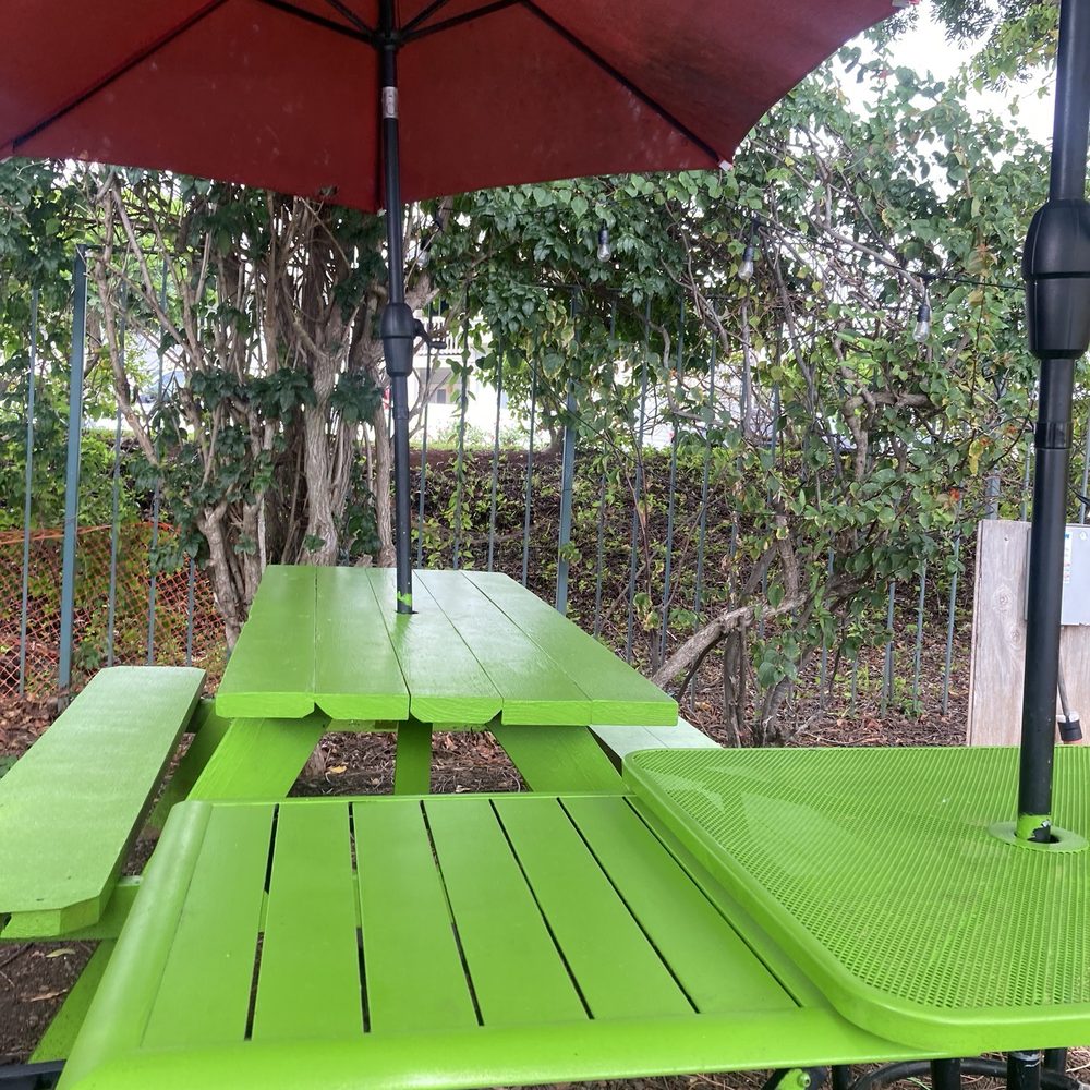 Yellow Kitchen - Sitting area - Food Trucks Near Me - Waipahu, Hawaii