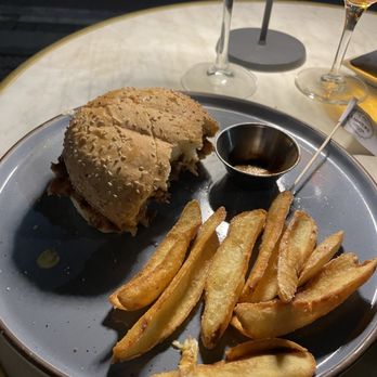 Lumière Prati - Pulled pork sandwich Yummy! - Bistros Near Me - Rome, RM Lumière Prati - Pulled pork sandwich Yummy! - Bistros Near Me - Rome, RM