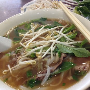 Pho 86 Restaurant - Pho dac biet w/ fresh Banh pho lon (big rice noodles) - Vietnamese Near Me - Westminster, California Pho 86 Restaurant - Pho dac biet w/ fresh Banh pho lon (big rice noodles) - Vietnamese Near Me - Westminster, California