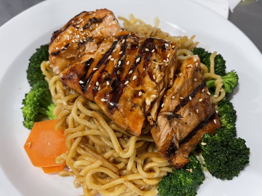 NAKHON SAWAN THAI RESTAURANT 247 Photos & 43 Reviews 4147 SE