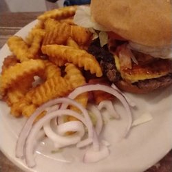 The Blue Velvet Cocktail Lounge and Kitchen - Cheeseburger with fries that come with it. Lettuce & Tomato came on the side but were already put inside burger before photo was taken.