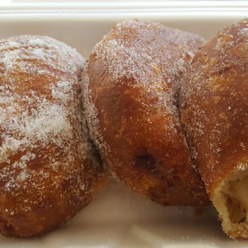 Leonard's Bakery - Haupia, dobash, custard - Bakeries Near Me - Honolulu, Hawaii