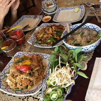 Thai Bar-B-Que Restaurant - Drunken pork fried rice and pad see ewe?beef noodle soup - Thai Near Me - Milwaukee, Wisconsin Thai Bar-B-Que Restaurant - Drunken pork fried rice and pad see ewe?beef noodle soup - Thai Near Me - Milwaukee, Wisconsin