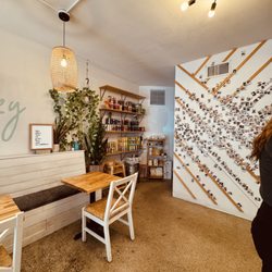 Mangos & Marley A Coastal Cafe - So so so so cute !!  Totally recommend this place !