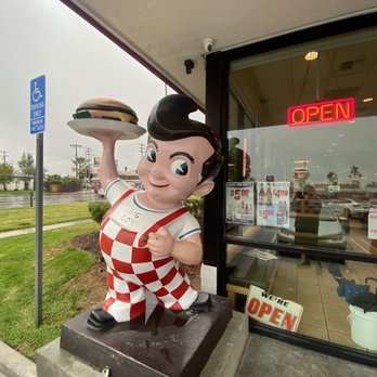 Bob's Big Boy - Diners Near Me - Northridge, California