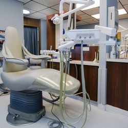 iDental Orthodontics and Family Dentistry - Our comfortable, fully equipped treatment room is designed to make your visit relaxing while delivering high-quality dental care.