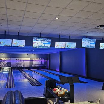 Pinstripes - Bowling Near Me - Beachwood, Ohio Pinstripes - Bowling Near Me - Beachwood, Ohio