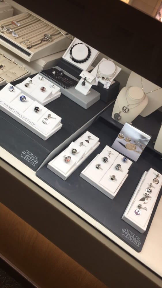 KAY JEWELERS Updated September 2024 36 Reviews 4300 Meadows Ln