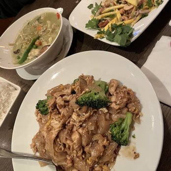 Thai Dishes MB - Thai Near Me - Manhattan Beach, California