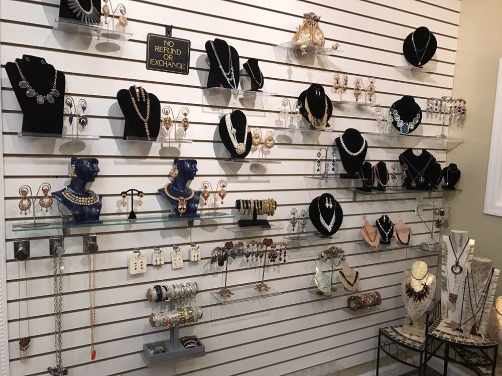 FEMINA BEAUTY SALON Updated September 2024 14 Photos & 22 Reviews 801 Jericho Tpke