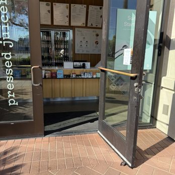 Pressed Juicery - One out at the counter on a sunny Saturday. - Ice Cream & Frozen Yogurt Near Me - Santa Clara, California Pressed Juicery - One out at the counter on a sunny Saturday. - Ice Cream & Frozen Yogurt Near Me - Santa Clara, California