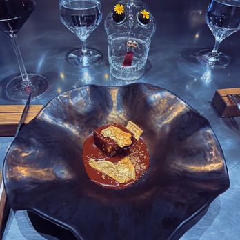 Alinea - New American Near Me - Chicago, Illinois Alinea - New American Near Me - Chicago, Illinois