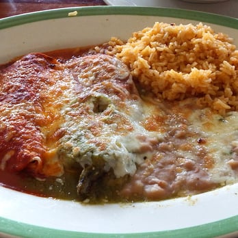 Tepechi Restaurant - A chili rellano / enchilada combo - Mexican Near Me - Long Beach, California Tepechi Restaurant - A chili rellano / enchilada combo - Mexican Near Me - Long Beach, California