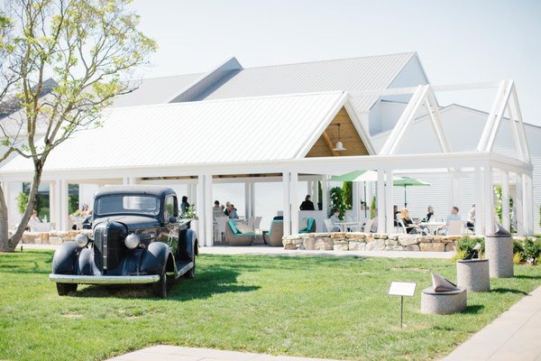 13th Street Winery by null