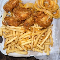 Bill & Bob's Roast Beef - Chicken wing basket