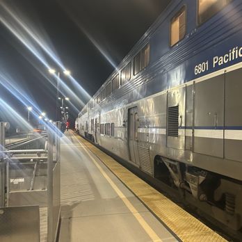 Goleta Amtrak Station - Amtrak 785 getting ready to park - Public Transportation Near Me - Goleta, California
