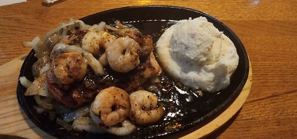 Social spots from Applebee's Grill + Bar