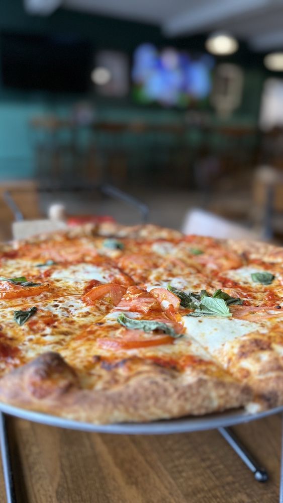 Franciosi Brothers Tap and Table Logo