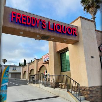 Freddy's Liquor - Entrance to Freddy's with parking in the back - Beer, Wine & Spirits Near Me - San Diego, California