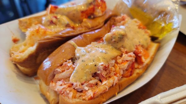 Angie's Lobster and Angie's Prime Grill by null
