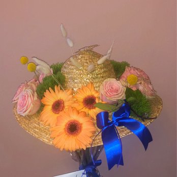 Above All Flowers & Decor - Amalfi arrangement (your choice of flower/colors) - Floral Designers Near Me Above All Flowers & Decor - Amalfi arrangement (your choice of flower/colors) - Floral Designers Near Me