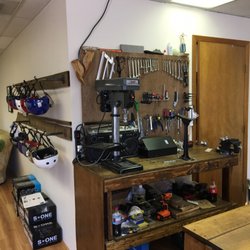 Five Stride Skate Shop - We're a full service skate shop.