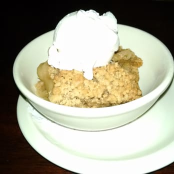 Murphy's Bar & Grill - Apple crumble dessert, served warm with vanilla ice cream - Irish Pub Near Me - Honolulu, Hawaii