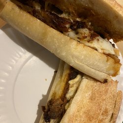 Dolce Vita - Pizza steak with fried onions.