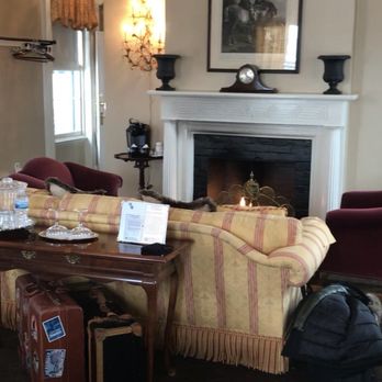 Maxwell Mansion - Fireplace.... use it!! - Hotels Near Me - Lake Geneva, Wisconsin
