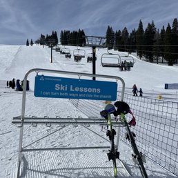 Grouping of children 7-12 most advanced ski lesssons Grouping of children 7-12 most advanced ski lesssons