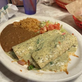 Chuy's - Veggie enchiladas with deluxe tomatillo sauce - Tex-Mex Near Me - Sterling, Virginia