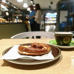 Müller - Lecker: Café Creme und Butterbreze