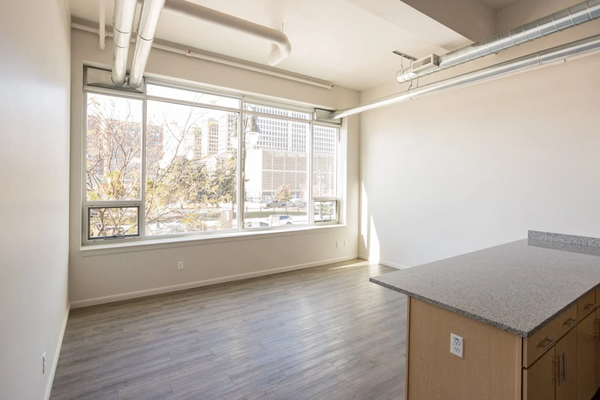 Baltimore Station by null