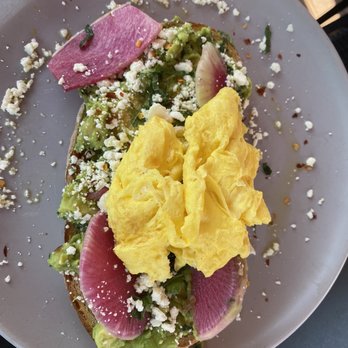 Everyday Eatery - Avo Toast with scrambled eggs - Cafes Near Me - Irvine, California