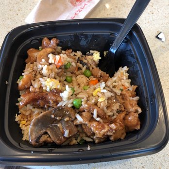 Panda Express - Cold mushroom chicken and hard rice. Not so yummm. - Chinese Near Me - Yucca Valley, California