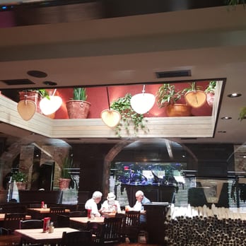 Cheddar's Scratch Kitchen - Rotating fans, pretty awesome! - Comfort Food Near Me - Mcdonough, Georgia