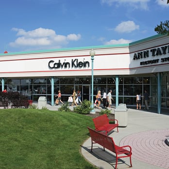 Finger Lakes Premium Outlets - Outlet Stores Near Me - Waterloo, New York