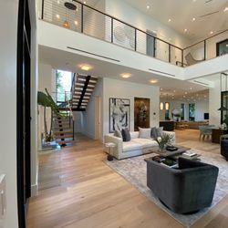 Dynamic Volt - In love with this house