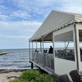 fatfish on The Water - Outside view - Seafood Near Me - Bay Shore, New York fatfish on The Water - Outside view - Seafood Near Me - Bay Shore, New York