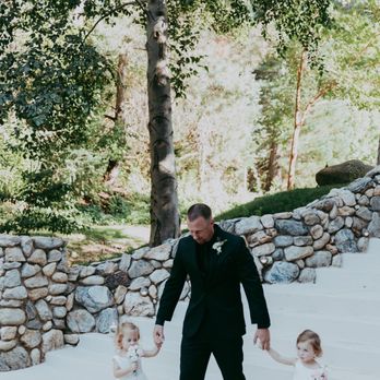 High Sierra Iris & Wedding Gardens - Venues & Event Spaces Near Me - Camino, California High Sierra Iris & Wedding Gardens - Venues & Event Spaces Near Me - Camino, California