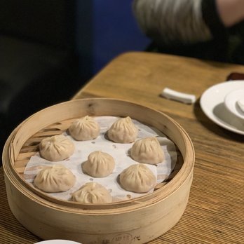 Momo Mee - Xiao long bao - Pan Asian Near Me - Milwaukee, Wisconsin