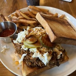 Smoked Pulled Pork Sandwich Smoked Pulled Pork Sandwich