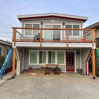 Briones Built - a house with a balcony and a deck - General Contractors Near Me - Boulder Creek, California