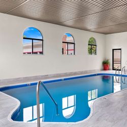 Best Western Saluki Inn - Indoor Pool