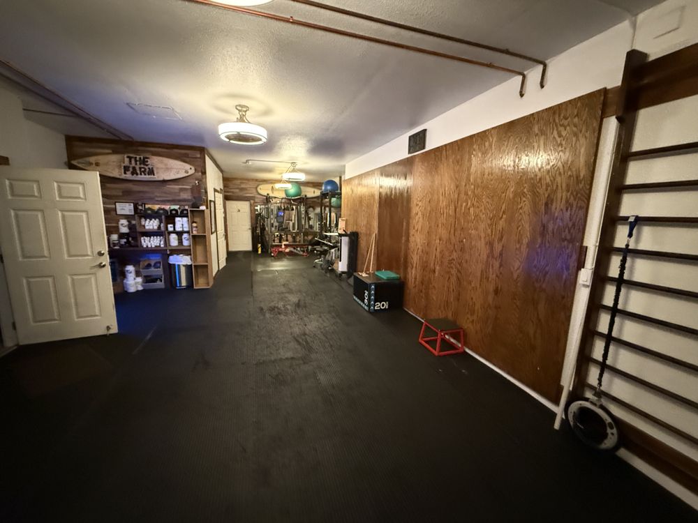 The Fitness Farm Logo