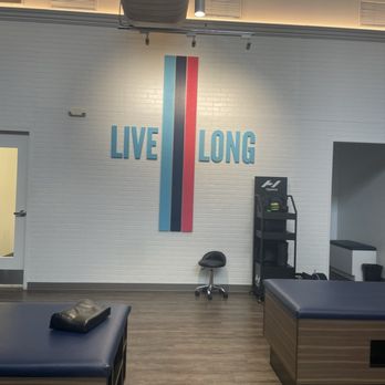 StretchLab Strip District - Fitness & Instruction Near Me - Pittsburgh, Pennsylvania