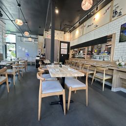 ishiyanaページ Izakaya Kuroyama | Order Now | Authentic Japanese Cuisine